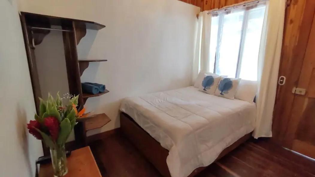 Cowboy Hostel - Habitaciones Con Bano Privado Monteverde Eksteriør bilde