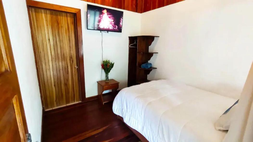 Cowboy Hostel - Habitaciones Con Bano Privado Monteverde Eksteriør bilde