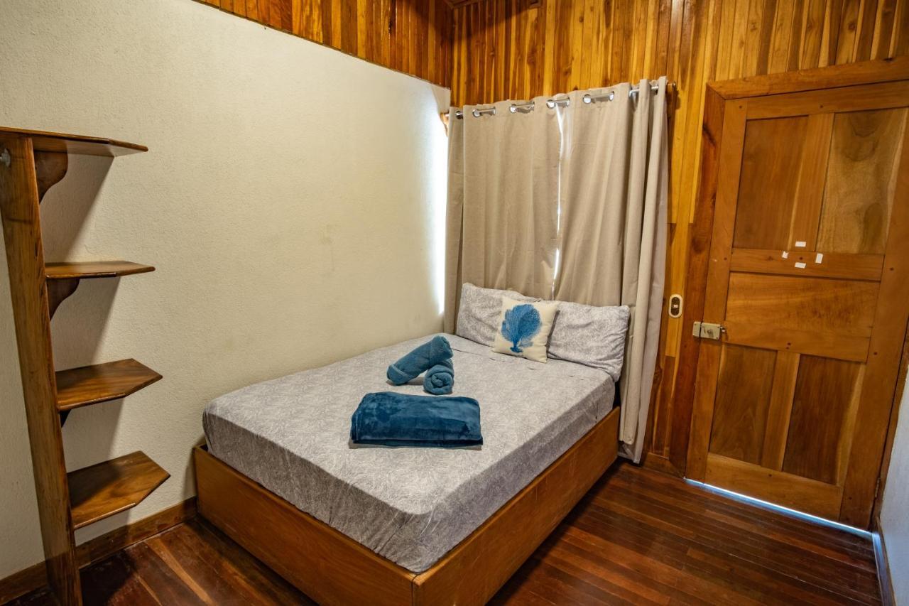 Cowboy Hostel - Habitaciones Con Bano Privado Monteverde Eksteriør bilde